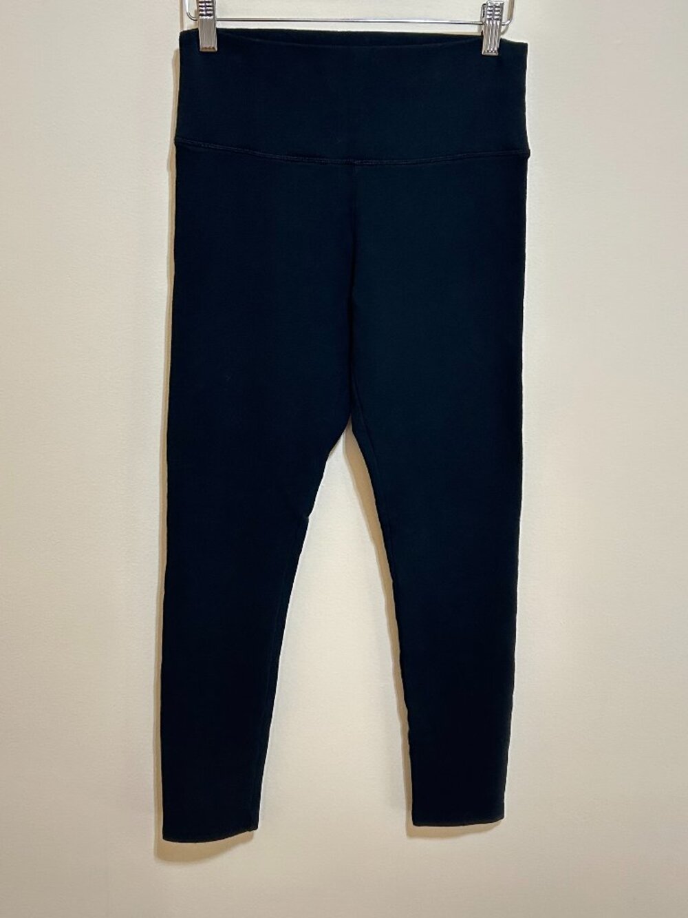 Aritzia TNA Atmosphere Hi-Rise Legging Black Size L
